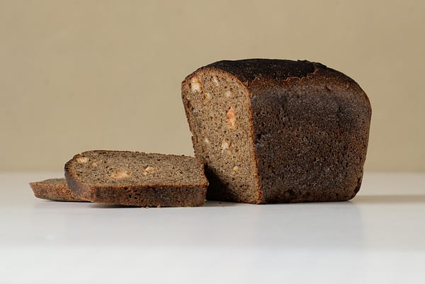 Chléb Burobinskij „Škvarkový“